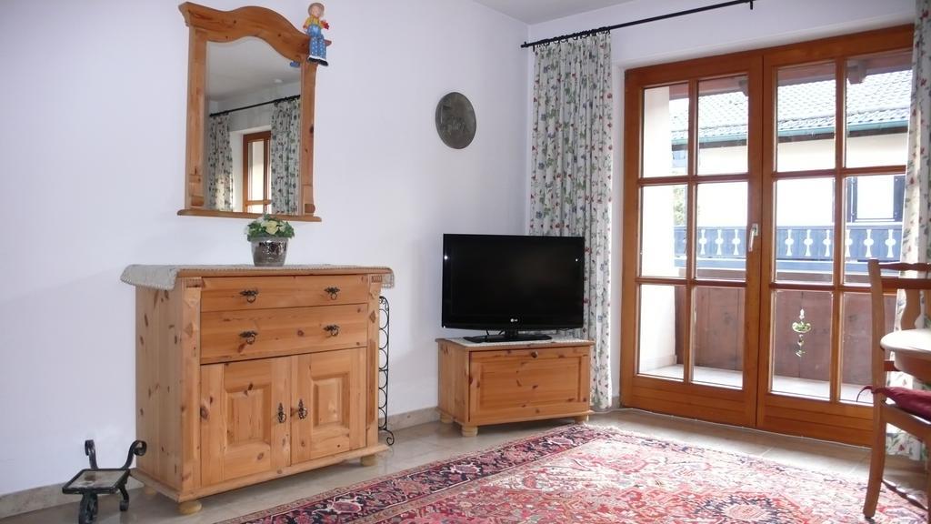 Apartment Jasmin Гармиш-Партенкирхен Екстериор снимка